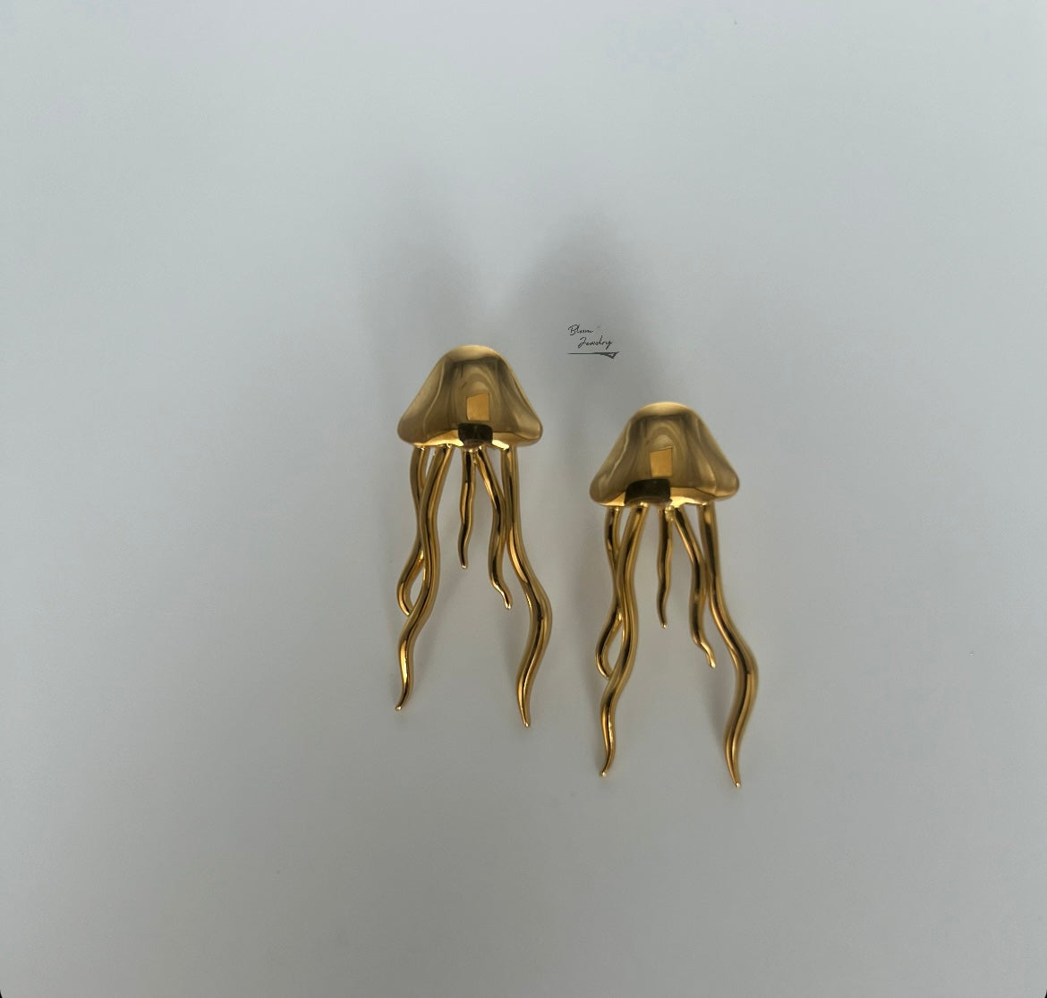 Aura de Medusa Earrings